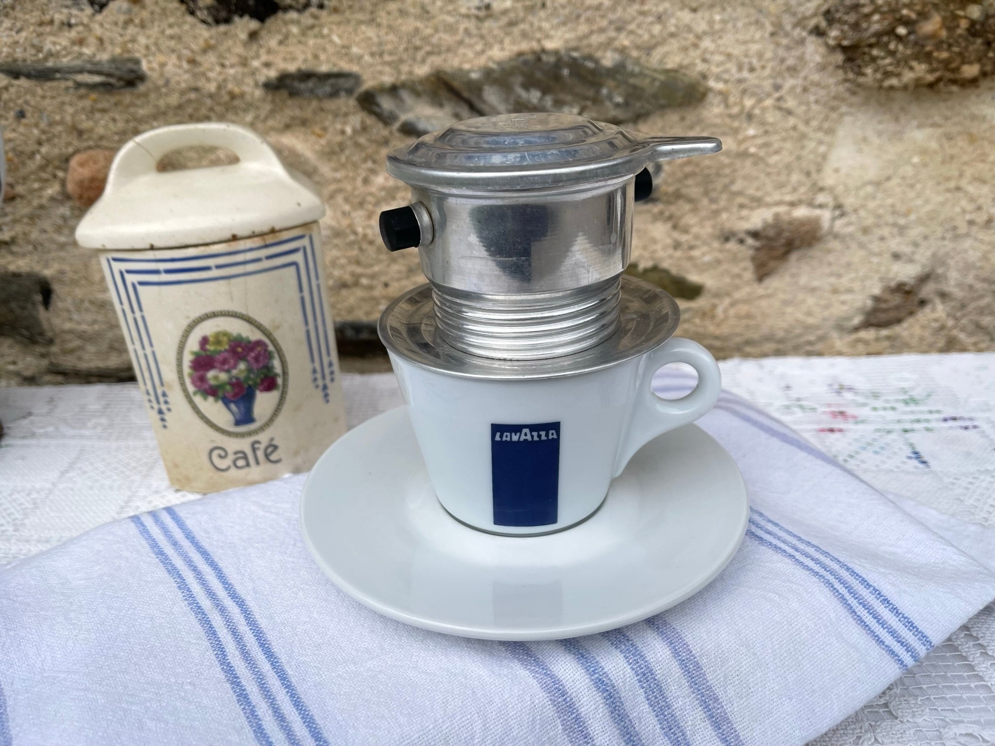 Tazza da caffè con piattino Lavazza French Cafe Bar Chic. La Porcellana d'Ancar