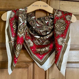 Classic Vintage Scarf. Cream, Red and Brown