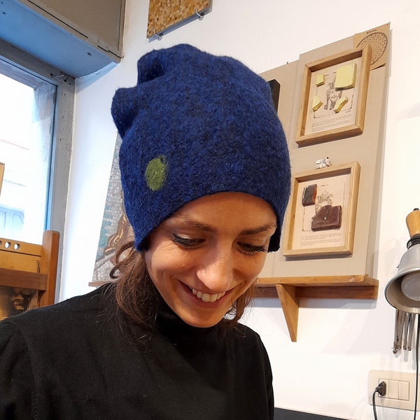 Cappello di lana fatto a mano