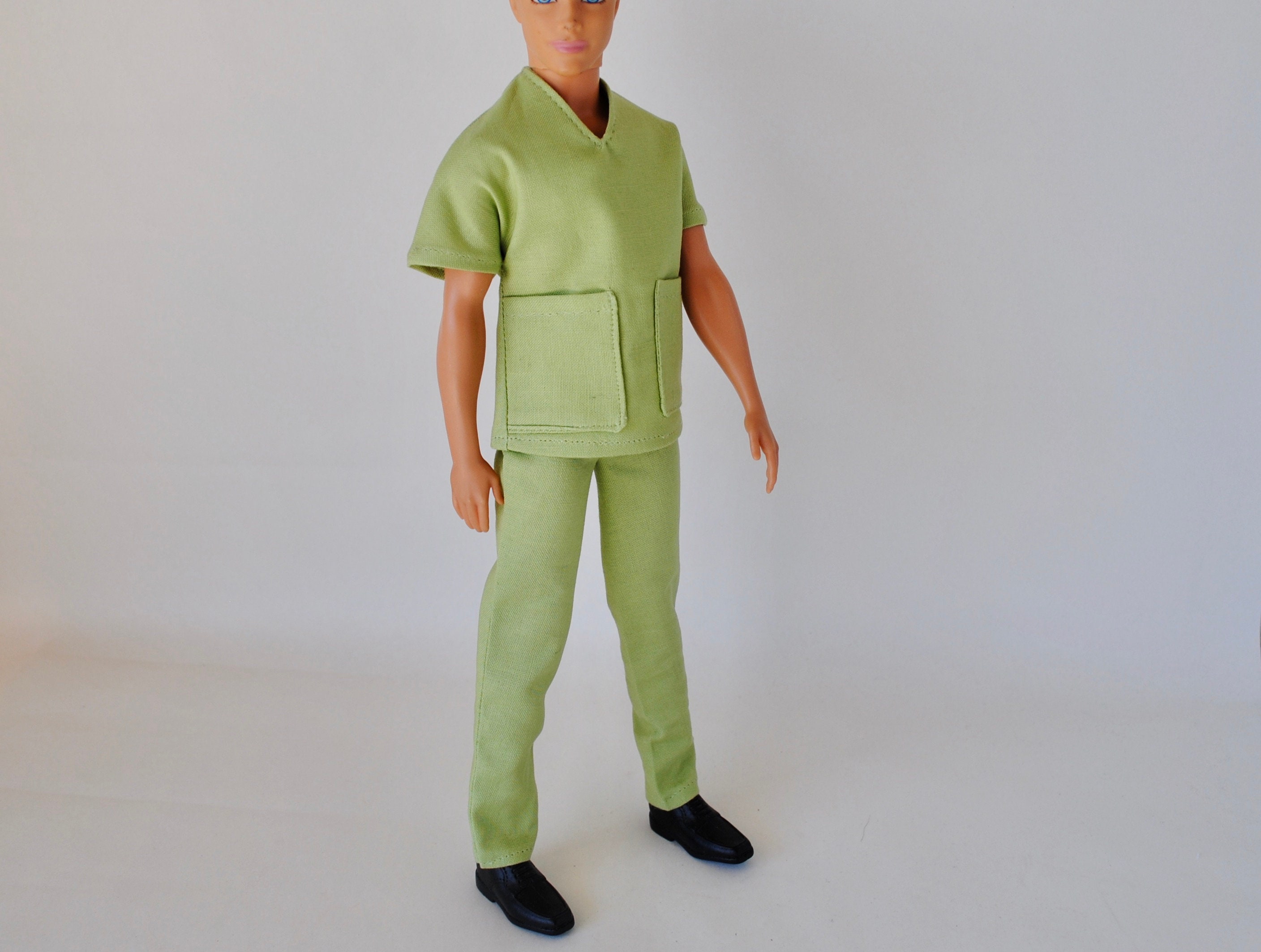 Surgical Scrubs Made to Fit the 11.5 