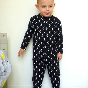 Unisex Sai hood zip up onesie pdf pyjamas sewing pattern, christmas pajamas, pajamas, children pajamas, holidays pajamas, kids pjs image 10