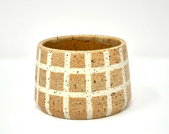 Small chestnut grid pattern planter- 3.75  inch diameter- with drainage hole