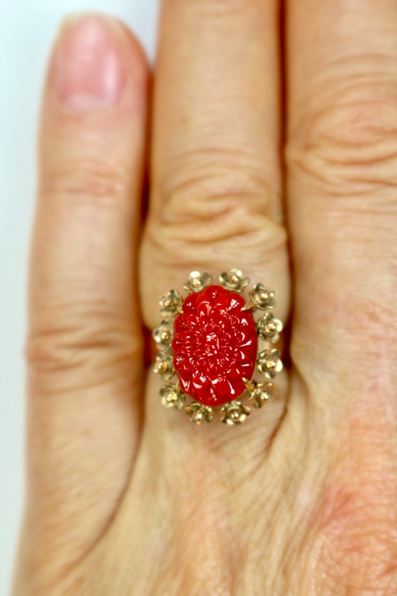 Vintage 14K Rose Gold Ladies Ring Hand Carved Red… - image 9