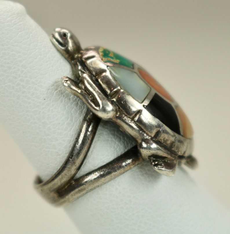 Vintage Old Pawn Native American Zuni Hand Made Woman/'s Men/'s Turtle Ring 925 Sterling Silver Gemstone Inlays Sz 5.75 c1960s