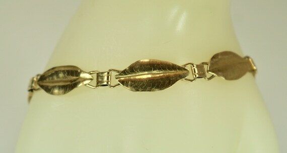 Vintage Ladies 14K Yellow Gold Leaf Link Bracelet… - image 1