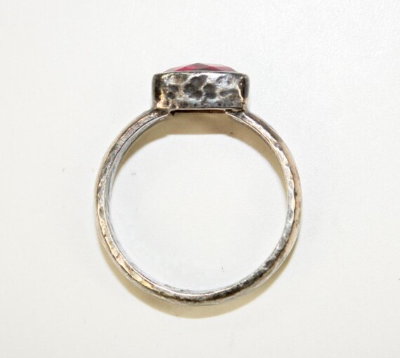 Vintage Signed Hand Fabricated Hand Hammered Ring 925… Gem