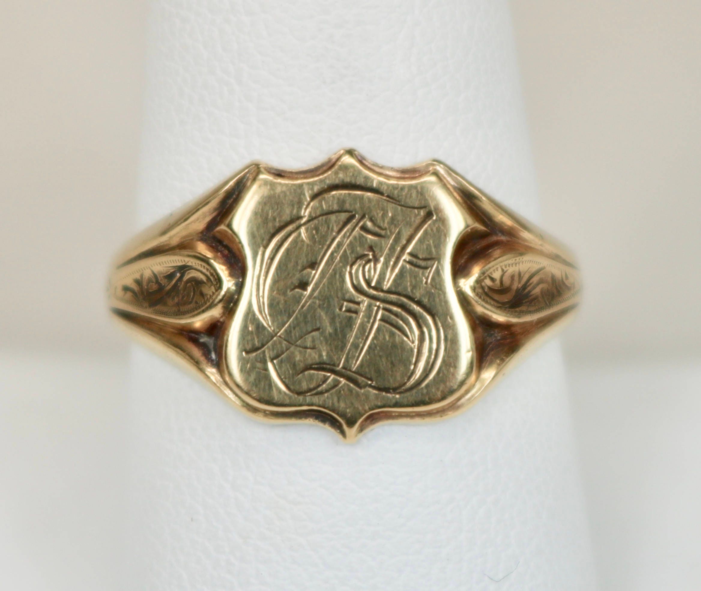 Vintage Mens Ring or Ladies Ring 9K Yellow Gold Signet Ring | Etsy