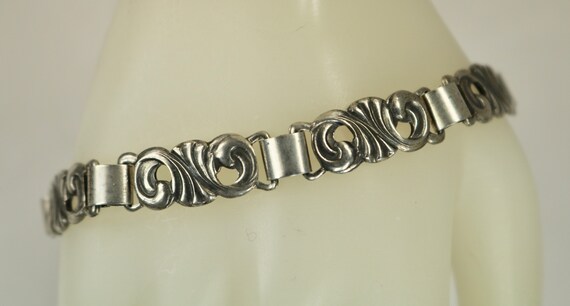 Bracelet large dainty links vintage hook closure sterling silver