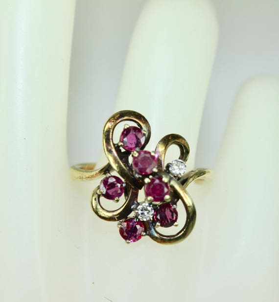 Vintage Ladies Cluster Ring Natural Rubies & Diamo