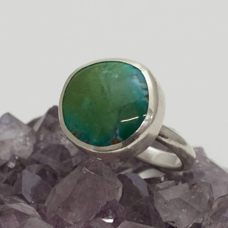 Sterling silver green turquoise round ring