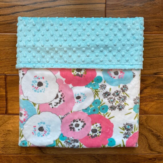 Personalized Floral Blanket for Baby Girl, Custom Baby Shower Gift with Flowers, Pink Minky Blanket, Floral Baby Bedding, Gift for New Mom