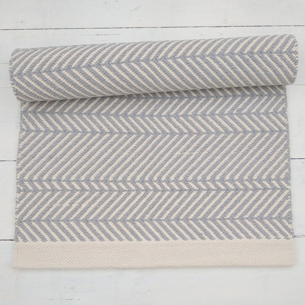 Tapis gris et blanc, tapis scandinave, tapis en coton naturel, petit tapis de salle de bain, tapis pour enfants, tapis de chambre à coucher, tapis à chevrons, prêt à être expédié