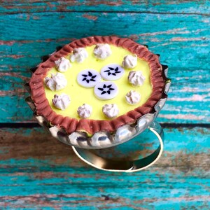 Banana Cream Pie Ring, Pie Ring, Pie Jewelry, Food Jewelry, Food Ring, Miniature Food, Polymer Clay Jewelry, Cute Jewelry, Kawaii, Dessert