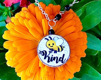 Rosh Hashanah, Bee Kind Necklace, Bee Necklace, Honey Bee Jewelry, Bumble Bee Necklace, Honey Comb Necklace, Queen Bee, Save the Bees