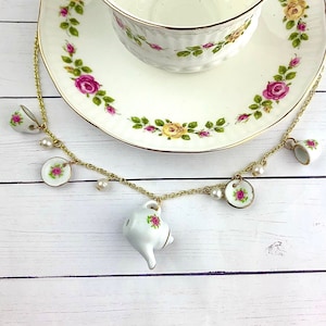 Teapot Necklace With Pearls, Teacup Necklace, Teacup Jewelry, Teapot Necklace, Teapot Jewelry, Floral Teapot Pendant, Alice in Wonderland