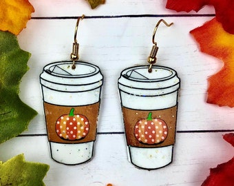 Orecchini Pumpkin Spice Latte, Orecchini PSL, Orecchini di zucca a pois, Orecchini di caffè, Orecchini di tazza di caffè, Orecchini autunnali, Cibo in miniatura