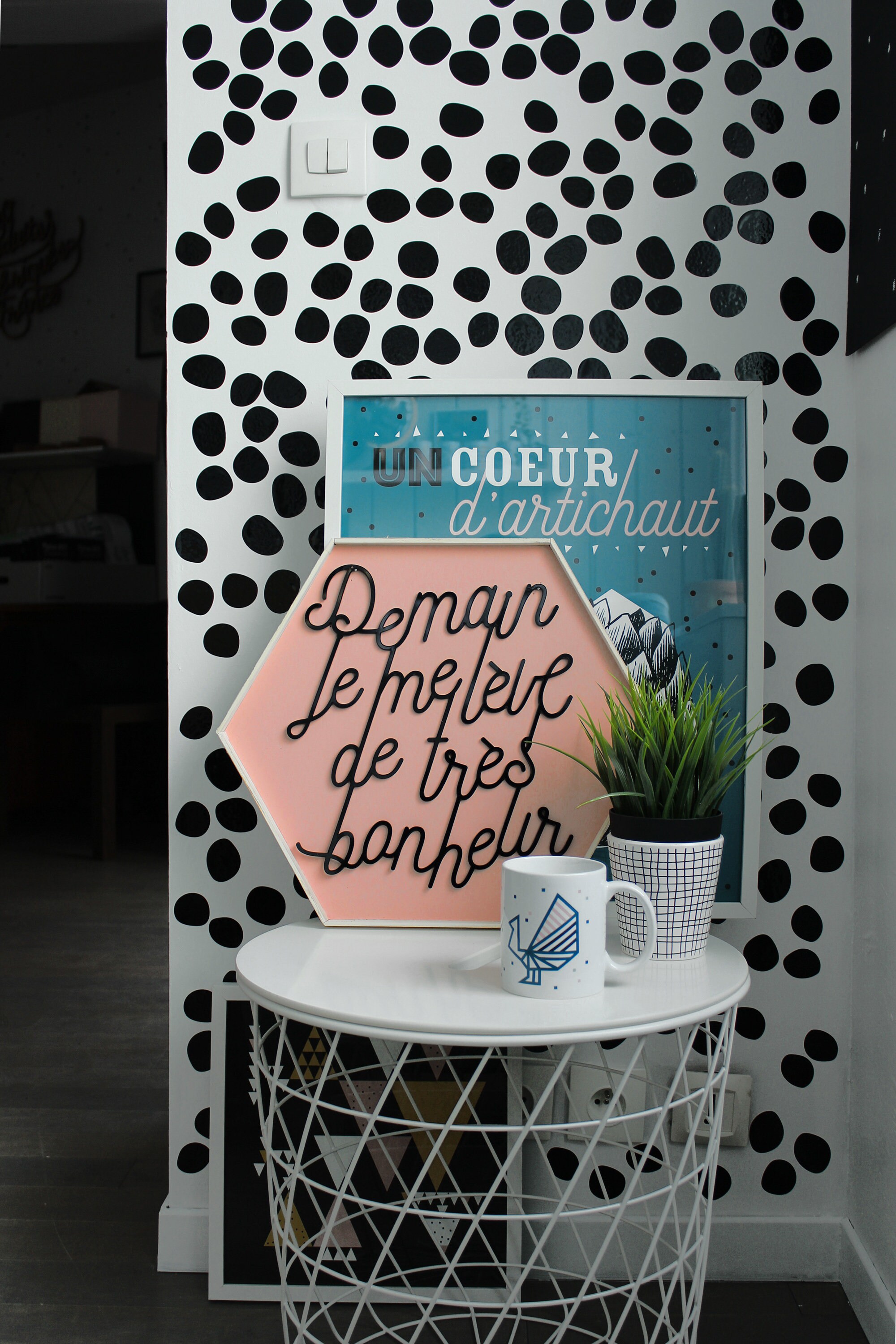 Lettrage en Plexiglas® ou Bois à Accrocher Suspendre Au Mur - Demain Je Me Lève de Très Bonheur