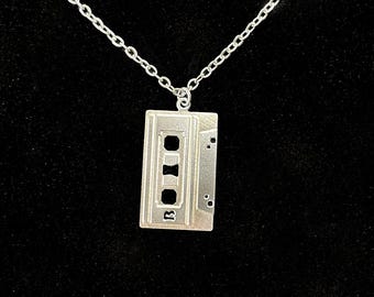 b sides necklace
