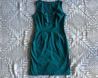 Emerald Green Ruffle Sundress by Ann Taylor Size 4 Wiggle dress style with 14 inch invisible zipper in the side seam & a 6 inch vent in back