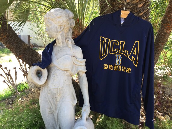 tinkertaylorvintage Navy UCLA Bruins Pullover Sweatshirt Hoodie Size Large by Russell Athletic Fleece Lined Cotton Poly Blend Mesh Lined Hood Kangaroo Pockets
