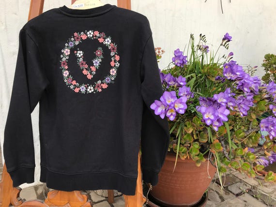 Black Vans Floral Long Sleeve Sweatshirt with V Logo Size Extra
