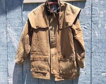 Carhartt Ranch Hand Cattle Roper Coat Size Medium, Heavy hardworking canvas Tons of pockets