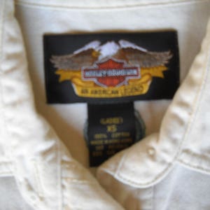 Harley Davidson Off white Denim jacket, unlined. western style yoke, topstitching, turquoise embroidery, Size Extra Small image 5