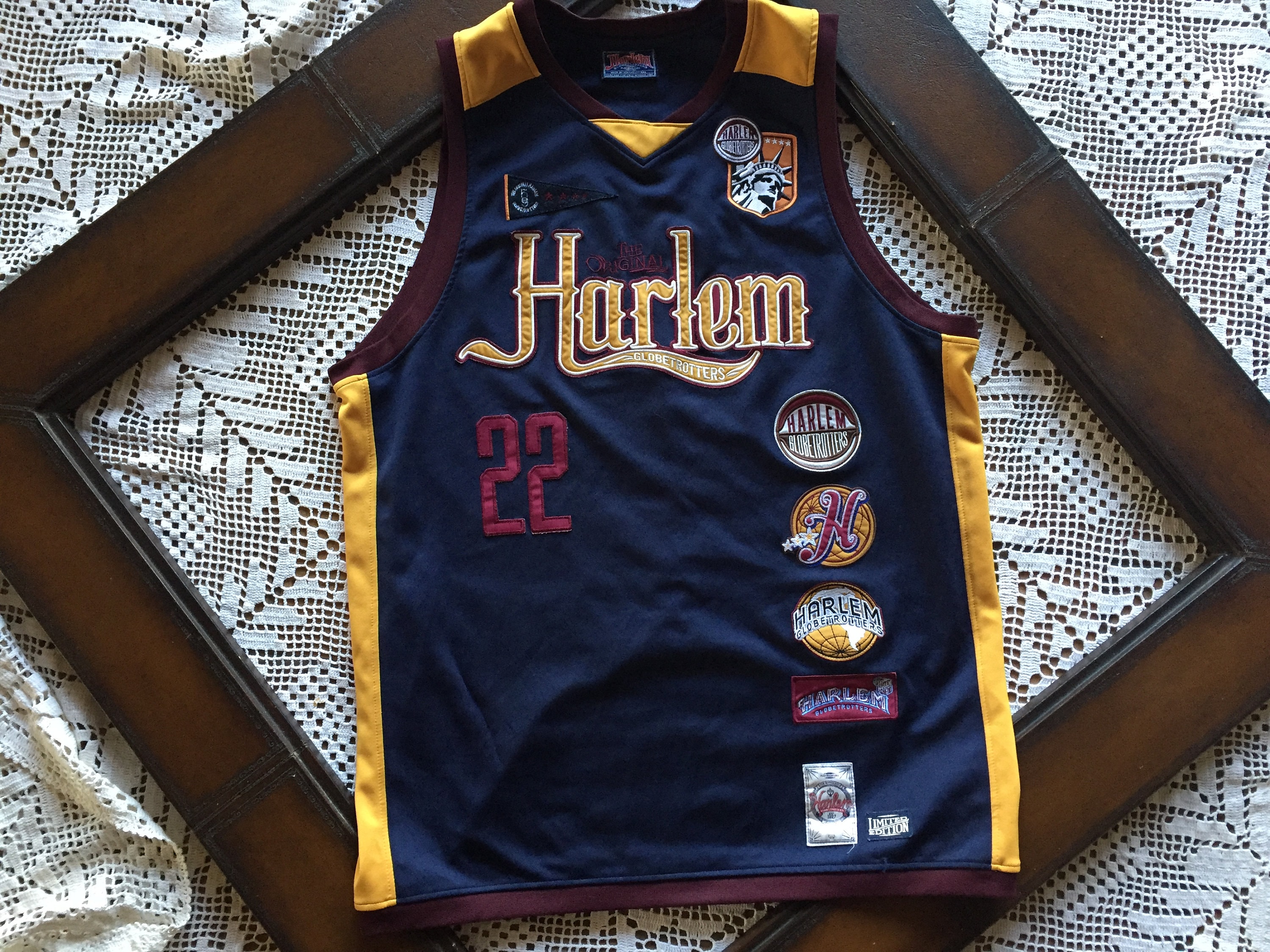 Collectors PLATINUM FUBU HARLEM Globetrotters Jersey #22 Collectors PLATINUM FUBU HARLEM Globetrotters Jersey #22