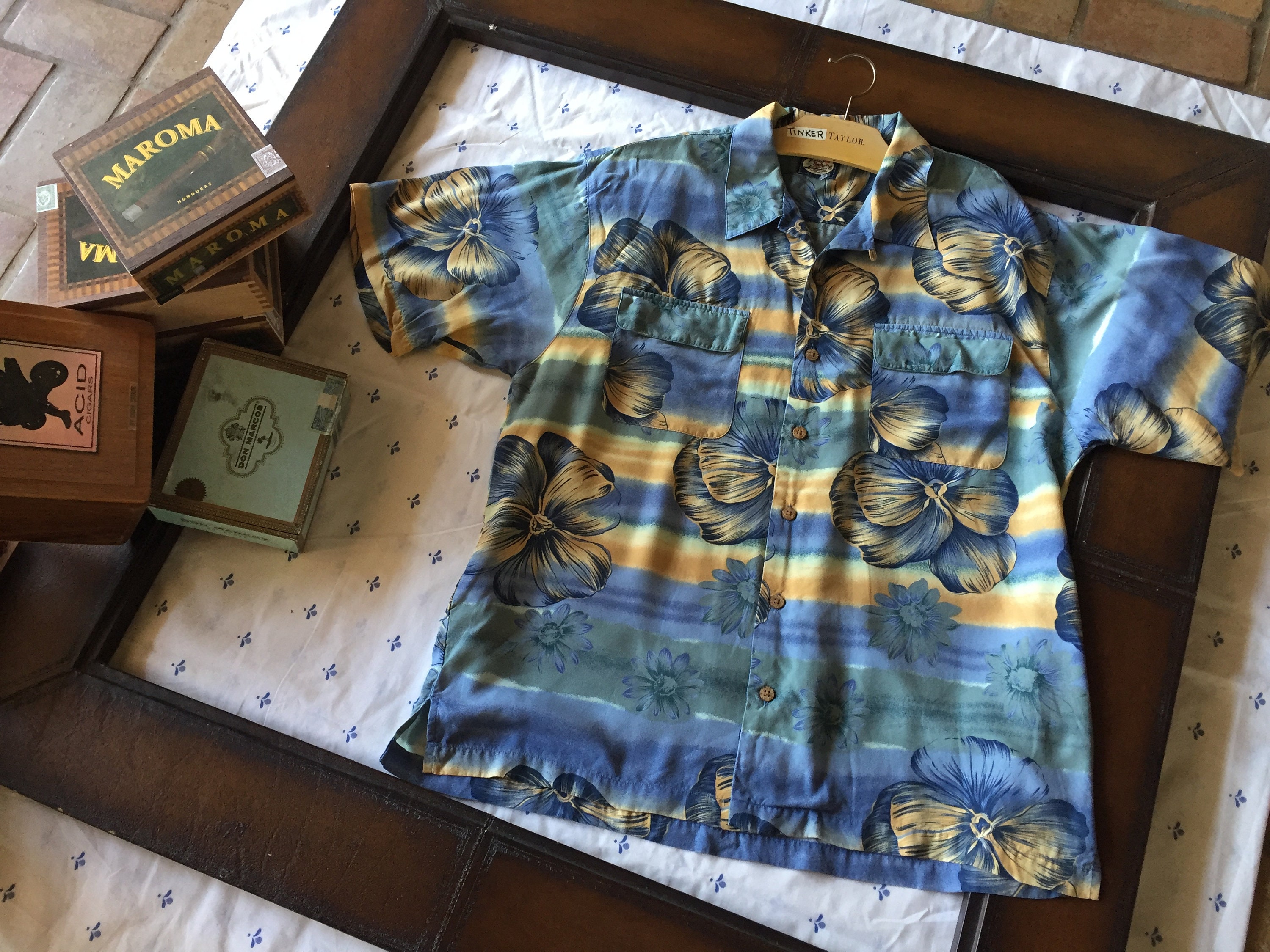 古着 “ Bahama” Hawaiian Shirt Tommy Bahama Hawaiian Shirt (L/BIG) – VINTAGELANDNZ