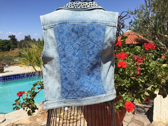 Studded Denim Vest by GUESS Size Small Soft Chamb… - image 5
