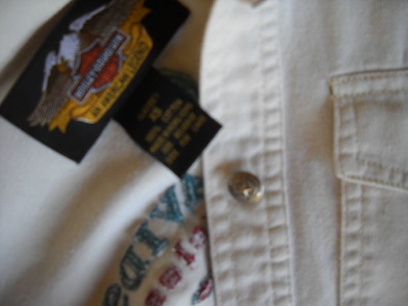 Harley Davidson Off white Denim jacket, unlined. western style yoke, topstitching, turquoise embroidery, Size Extra Small image 8