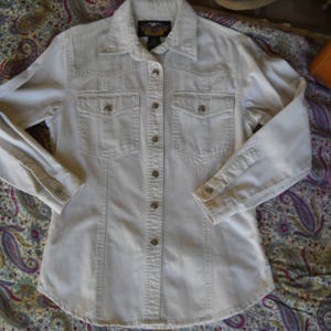 Harley Davidson Off white Denim jacket, unlined. western style yoke, topstitching, turquoise embroidery, Size Extra Small image 4