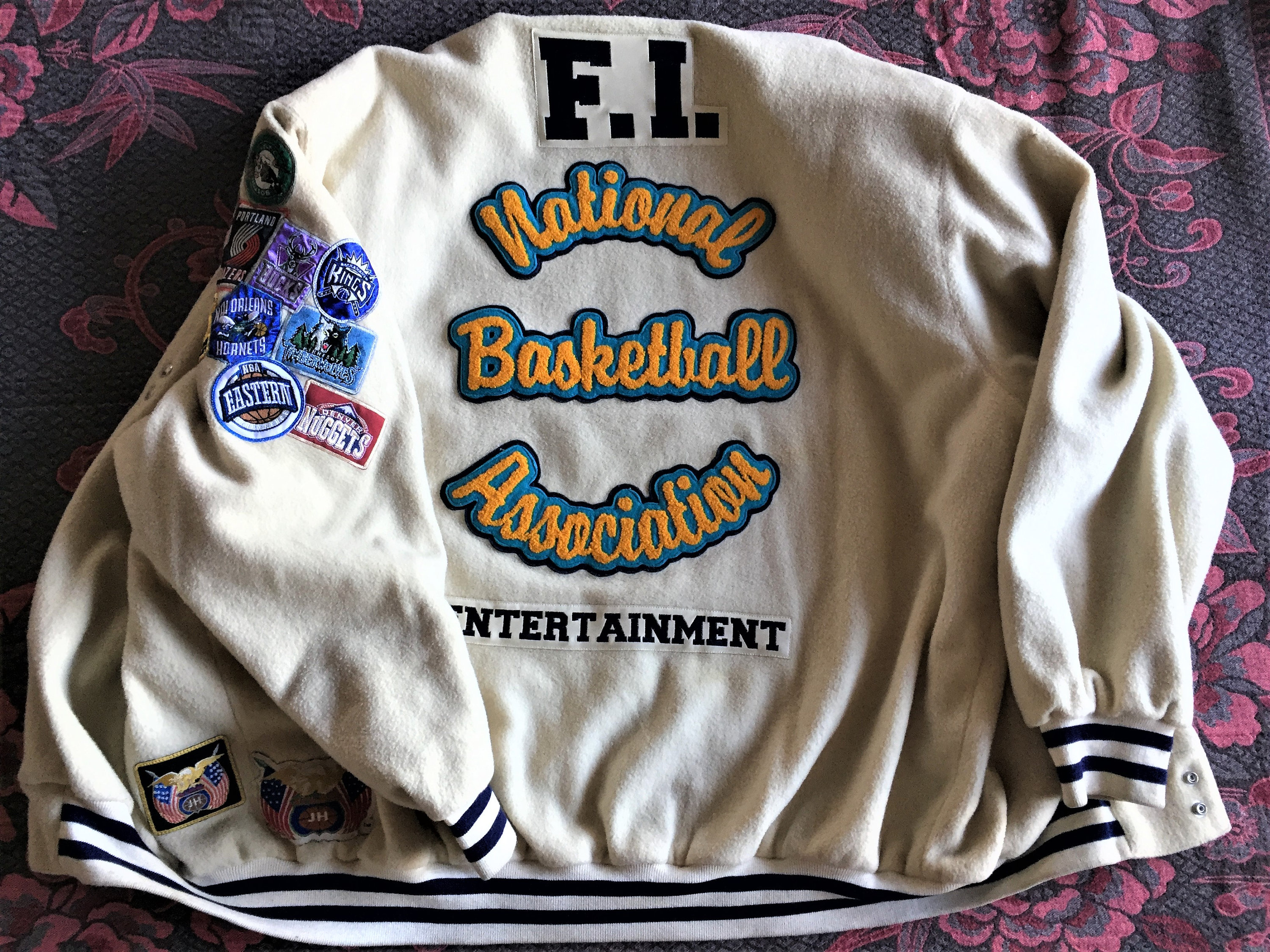 Jeff Hamilton black NBA Jacket with all NBA teams on it size 3x