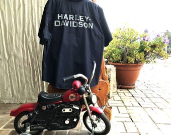 HARLEY DAViDSON MECHANICS Short Sleeve Shirt Size XL 100% Cotton Elaborate embroidery and applique Graphics front and back