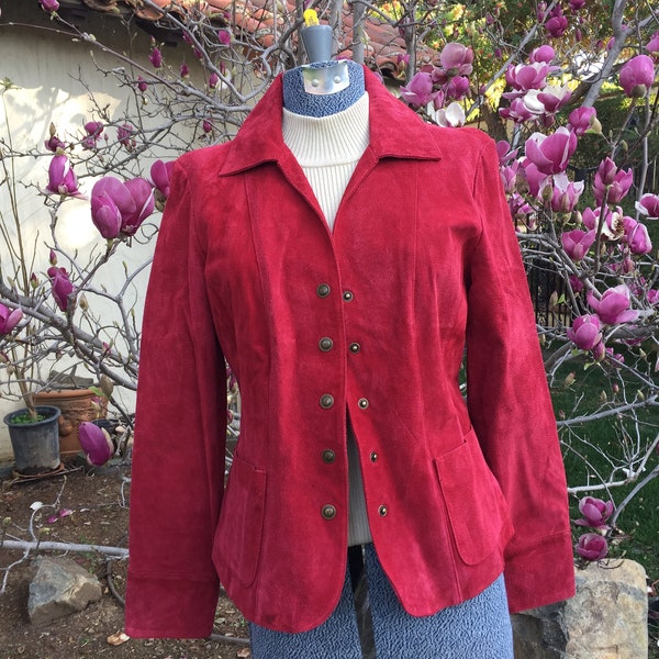 CHERRY RED SNAP JaCKET in Premium Suede Size Petite Medium, 5 front embossed snaps, silhouette princess cut tailoring, front pockets