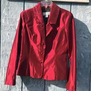 Jessica McClintock Bridal Vintage Ruby Red Valentines day blazer. Size 6. Embroidered Lapels. Vintage 1990's. very detailed.