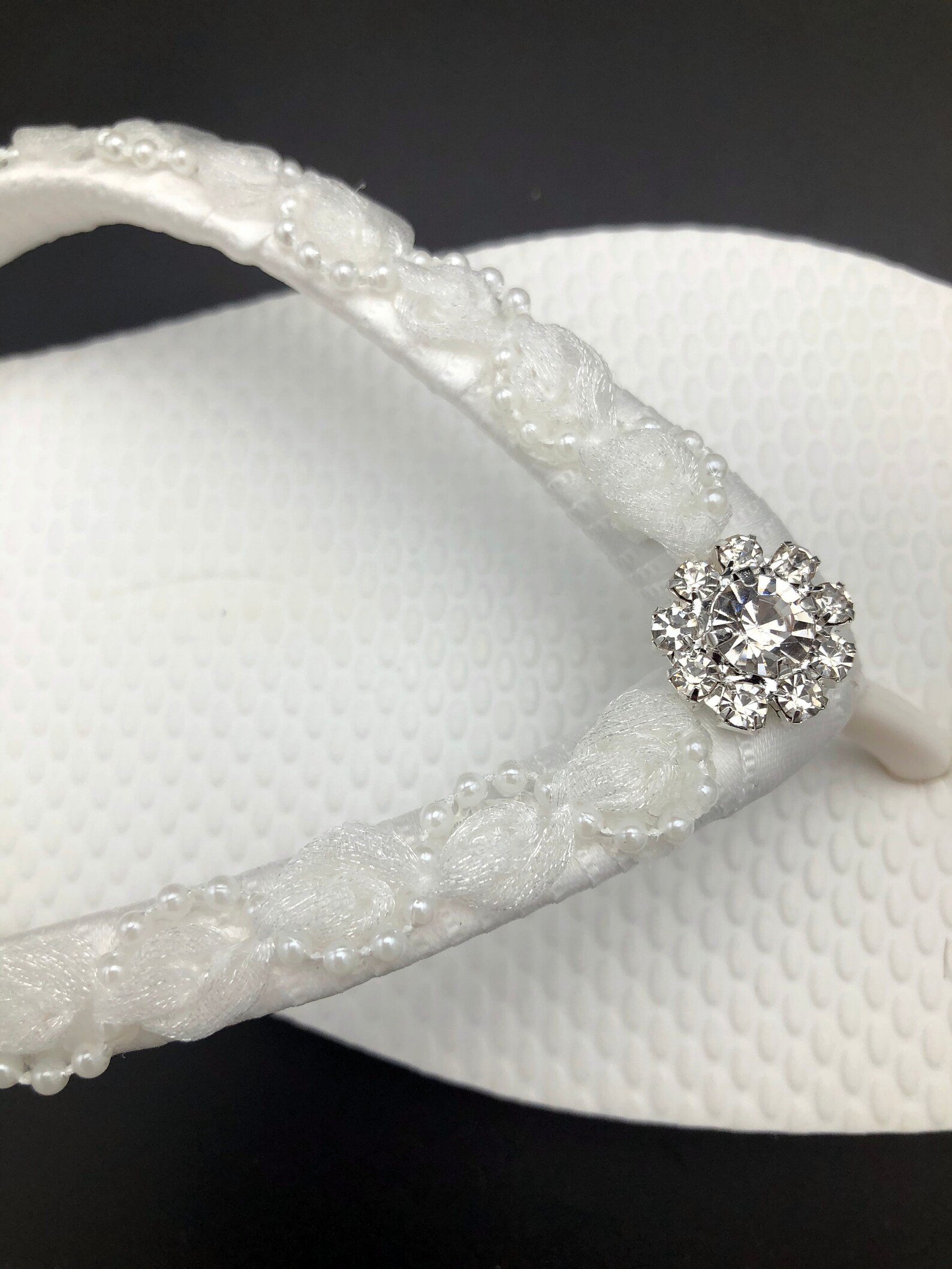 White Bridal Flip Flops Wedding Flip Flops Beach Wedding - Etsy