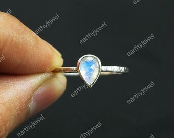 Rainbow Moonstone 925 Sterling Silver Hammered Ring Gemstone Jewelry Wedding Anniversary- Cadeau pour elle - Bagues de fiançailles pour femmes C-R570