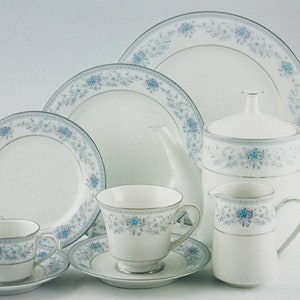 Zestaw obiadowy Noritake China Pattern Blue Hill - Pristine