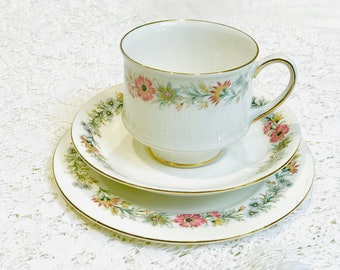 Juego de tres tazas de té de porcelana fina con diseño floral de Paragon Belinda