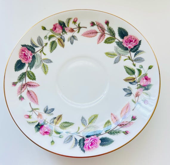 HATHAWAY ROSE 〜〜 Wedgwood Hathaway Rose Replacement Saucer - English Bone China
