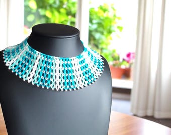 CASCADA DE AGUA: Patrón de collar de cuentas de red de Bead with Bugs
