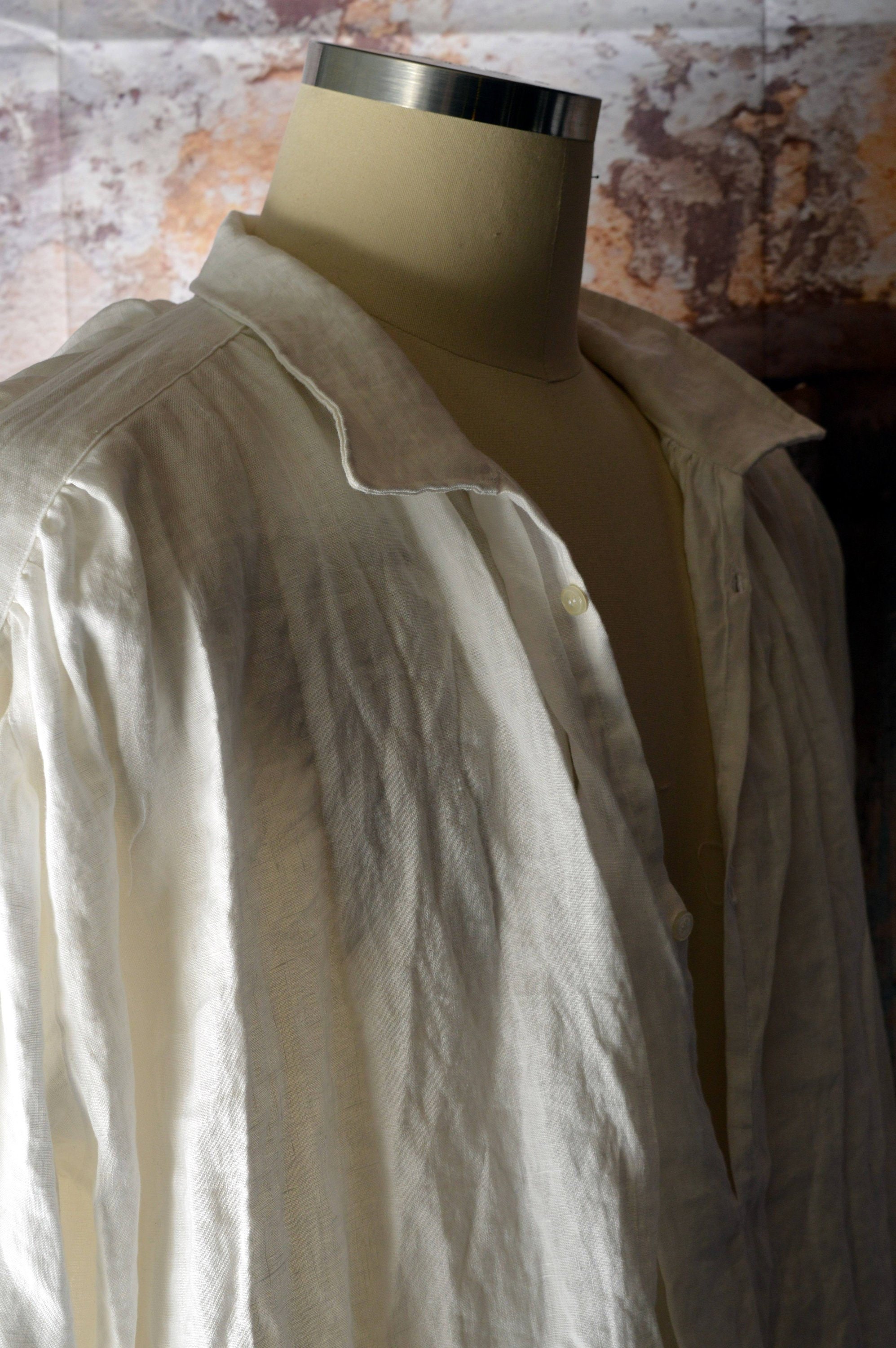jamie fraser white shirt