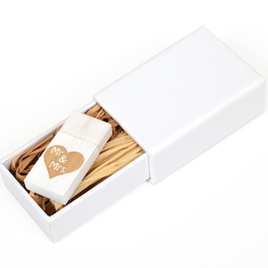 Maple Wood USB  Flash Drive - Wedding White Woodwash - Engraved Mr & Mrs Love Heart Design - in handmade paper box