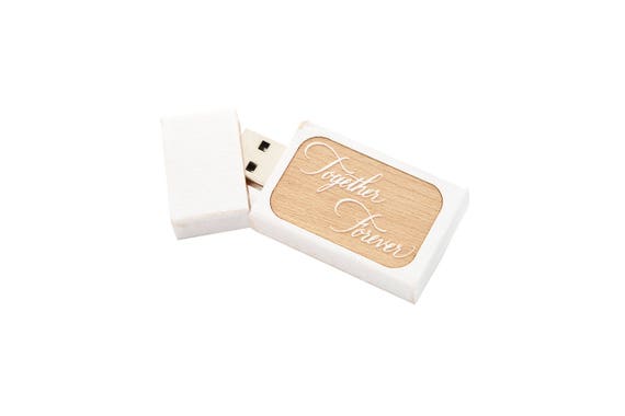 Walnut usb Maple usb USB Wedding Favor 16gb or 32gb Engraved Wood usb Flash Drive Wedding USB Drive With Box Custom usb Stick With Box