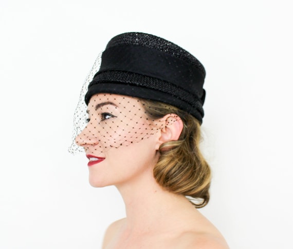 1960s Black Pillbox Hat | 50s Black Woven Straw Pi