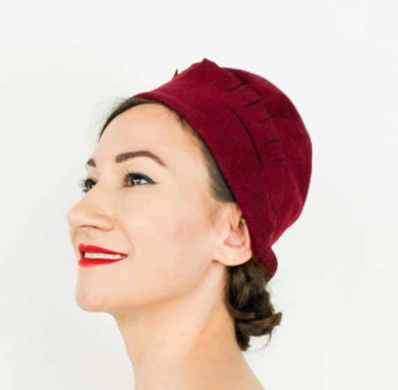 1920s Red Wool Cloche Hat | 20s Cranberry Red Woo… - image 4