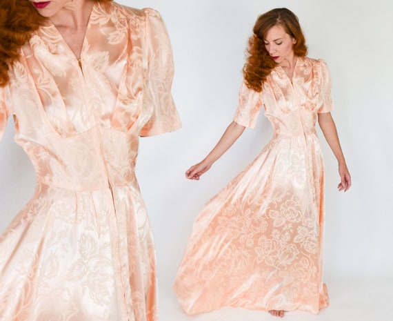 1940s Pink Dressing Gown | 40s Peach Satin Dressin