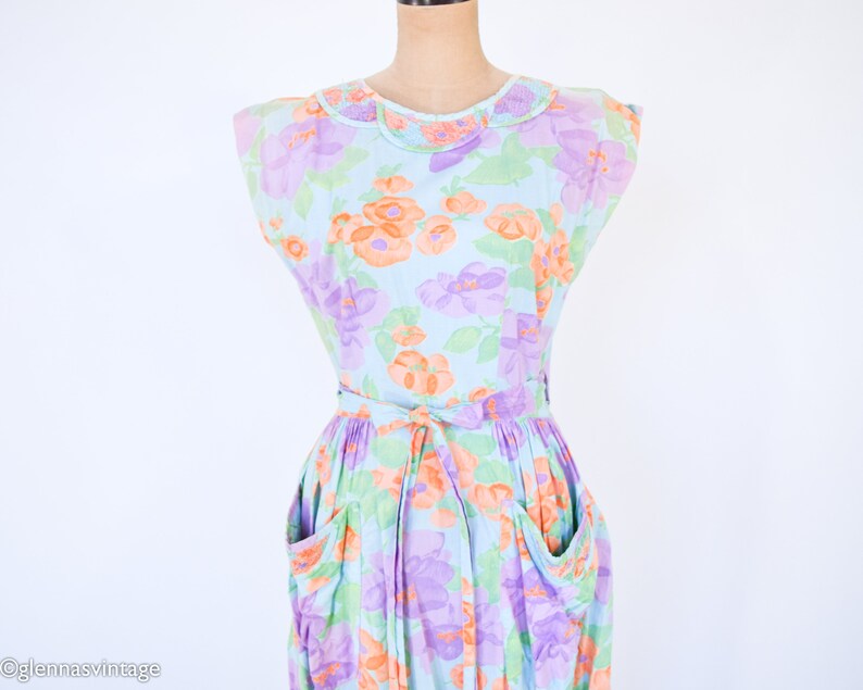 1950s Lavender Floral Cotton Dress 50s Flowered Wrap Dress Wrap Dress Rockabilly Medium image 7