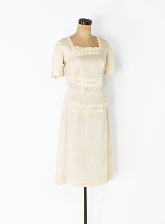 1950s Beige Cotton Summer Dress | 50s Beige & Lac… - image 4
